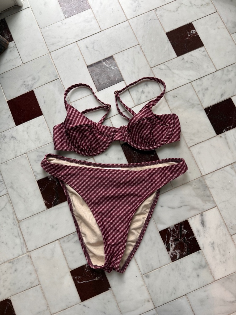 Underwire Gingham Bikini Set in Burgundy